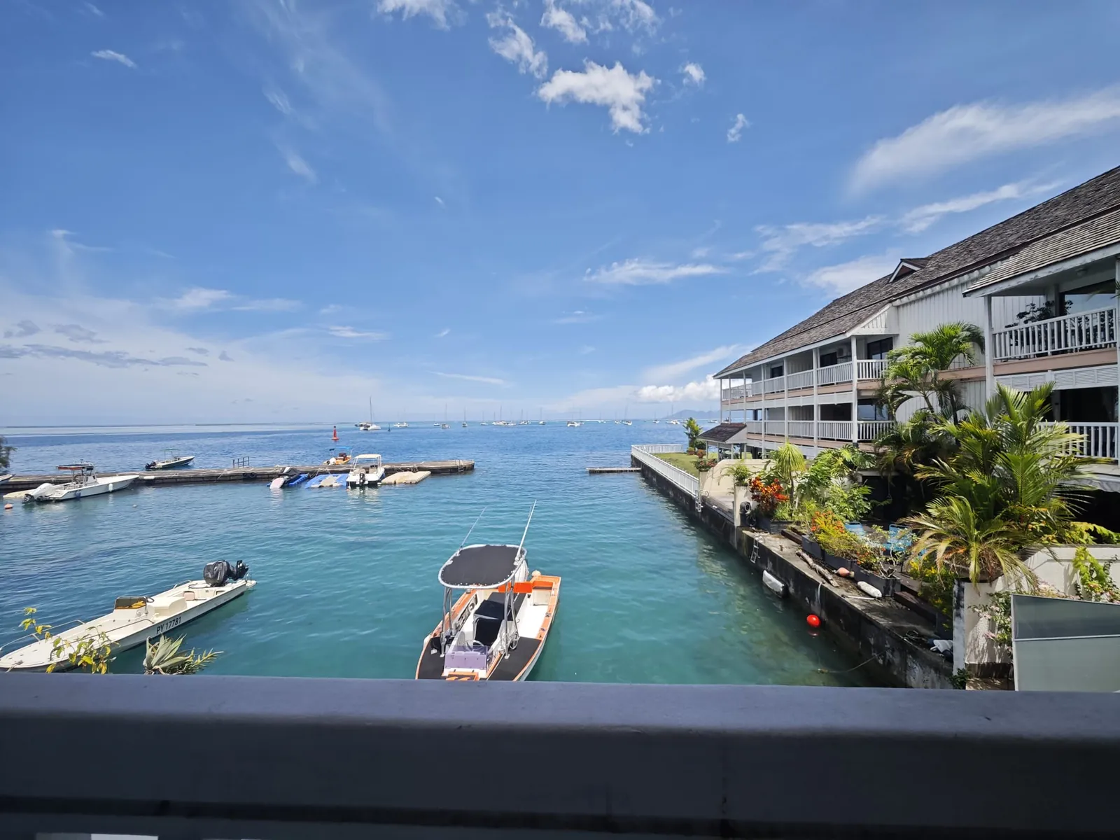La marina au pied de l'appartement